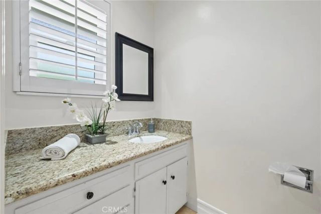 956 W 14th Street, Upland, CA 91786