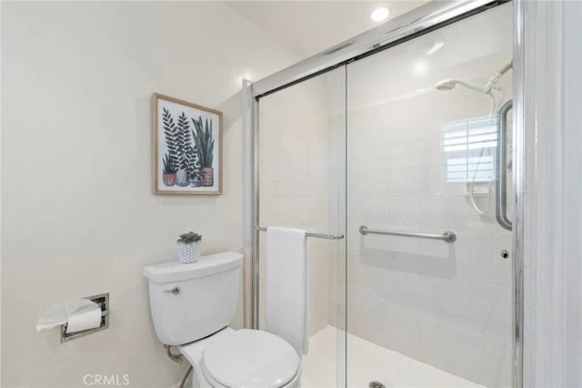 956 W 14th Street, Upland, CA 91786