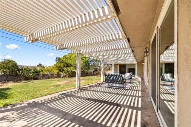 956 W 14th Street, Upland, CA 91786