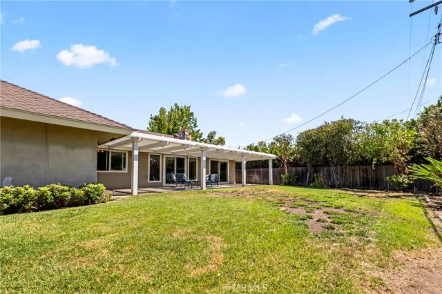 956 W 14th Street, Upland, CA 91786