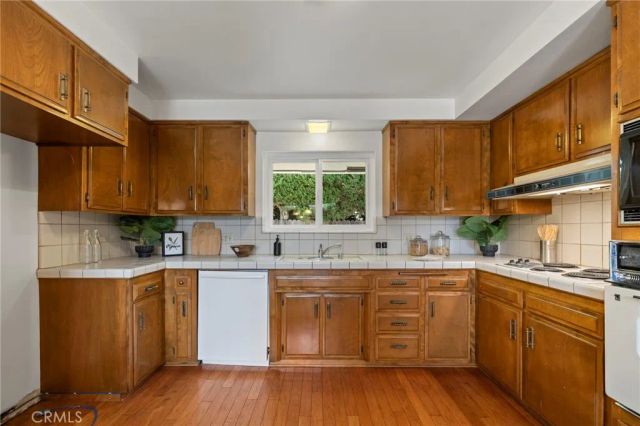 956 W 14th Street, Upland, CA 91786