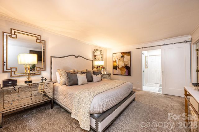 2028 10th Street Boulevard NW, Hickory, NC 28601