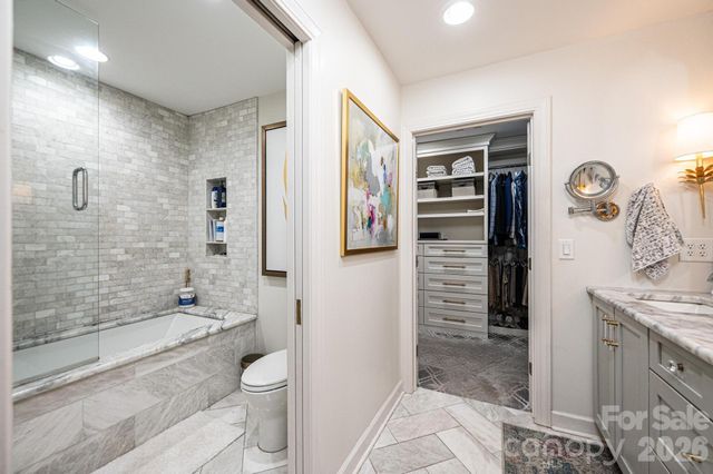 2028 10th Street Boulevard NW, Hickory, NC 28601