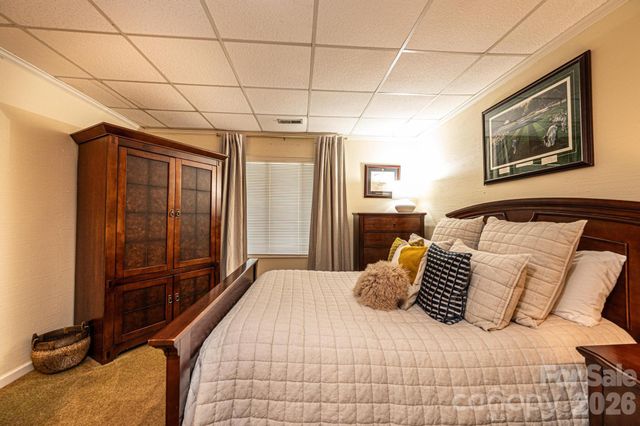2028 10th Street Boulevard NW, Hickory, NC 28601
