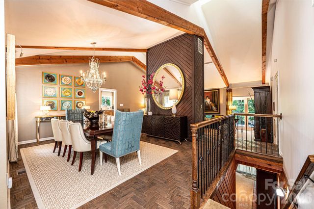 2028 10th Street Boulevard NW, Hickory, NC 28601