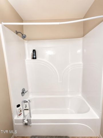 1242 East Center Street, Kingsport, TN 37660