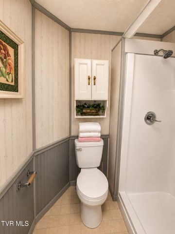 1242 East Center Street, Kingsport, TN 37660