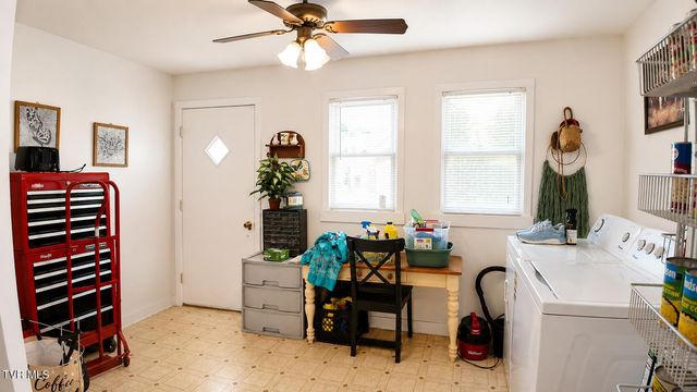 1242 East Center Street, Kingsport, TN 37660