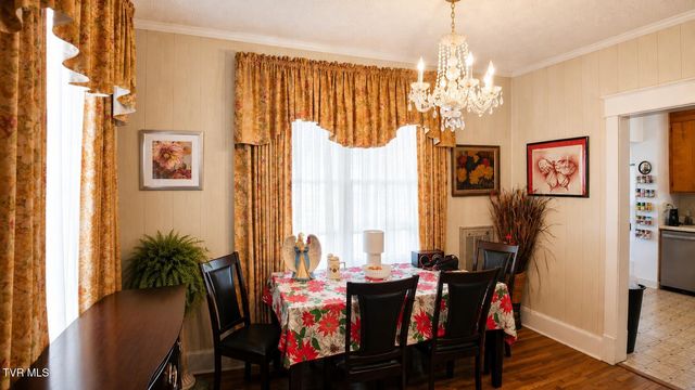 1242 East Center Street, Kingsport, TN 37660