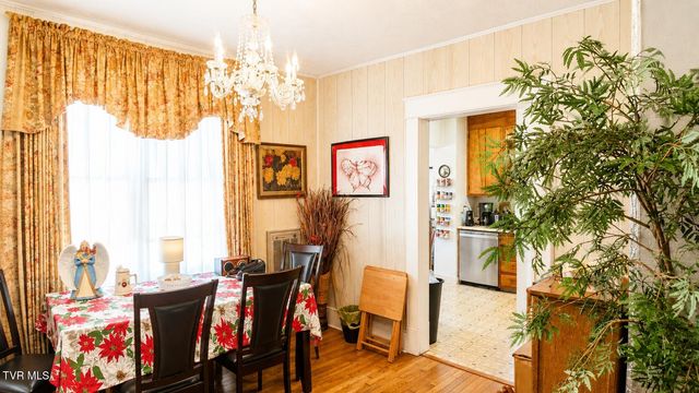 1242 East Center Street, Kingsport, TN 37660