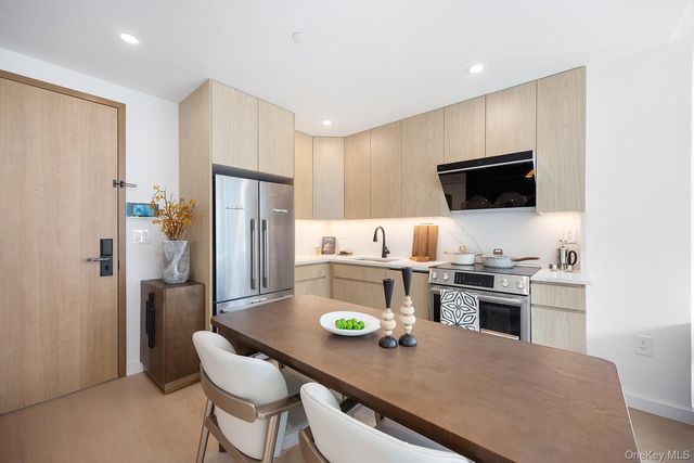 35-30 146th Street 701, Flushing, NY 11354