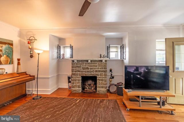 1018 N 64TH ST, Philadelphia, PA 19151