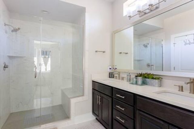 807 E 16th ST A, Austin, TX 78702