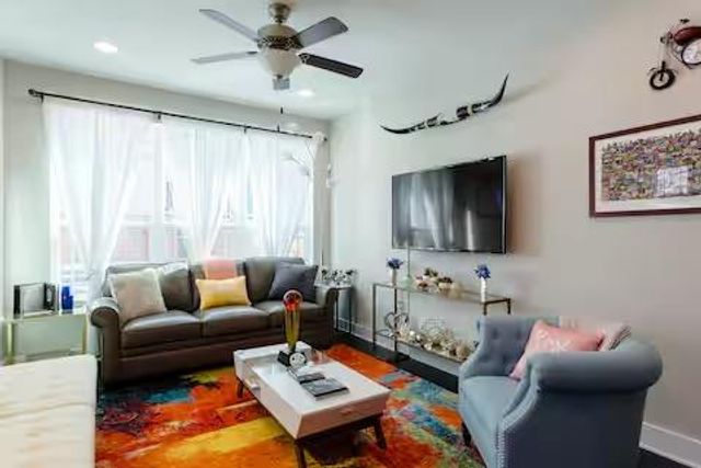 807 E 16th ST A, Austin, TX 78702