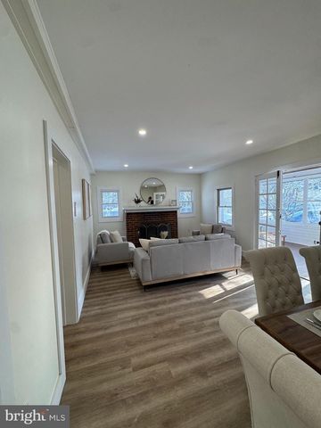 11 GENTIAN ST, Browns Mills, NJ 08015