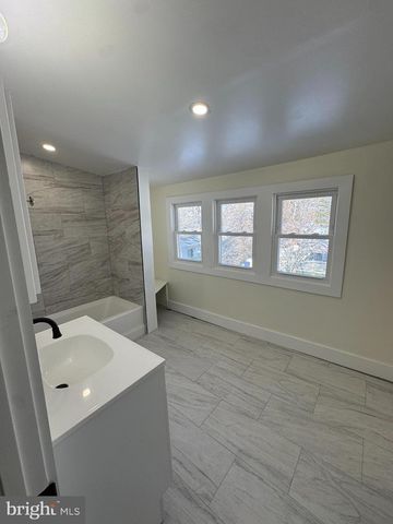 11 GENTIAN ST, Browns Mills, NJ 08015