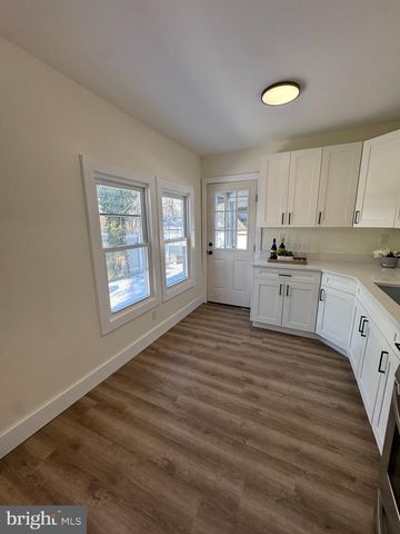 11 GENTIAN ST, Browns Mills, NJ 08015