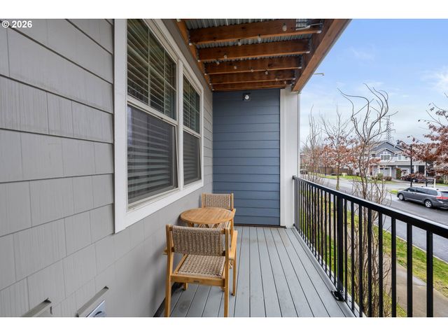 16449 Nw CHADWICK Way 204, Portland, OR 97229