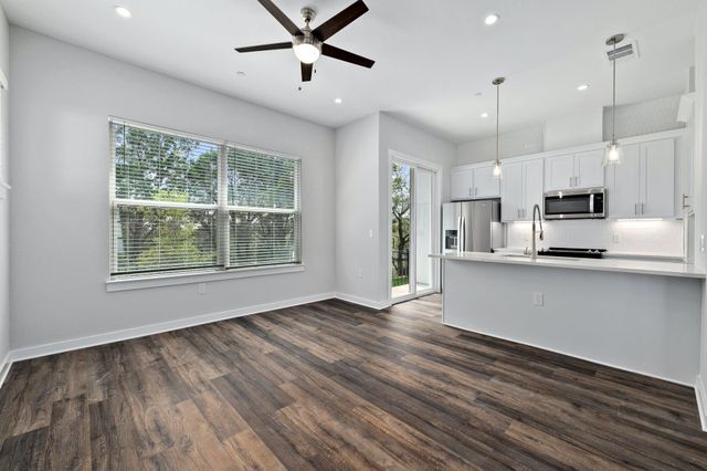 12001 Vista Parke DR 701, Austin, TX 78726