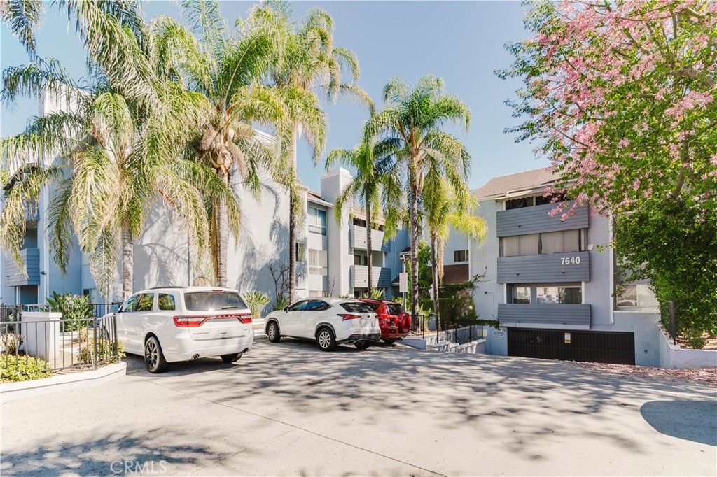 7640 Oso Avenue 311, Winnetka, CA 91306 — photo 4