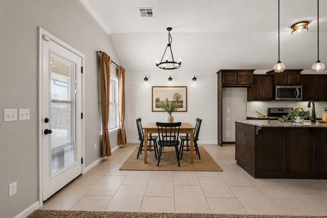 11116 NW 97th Street, Yukon, OK 73099