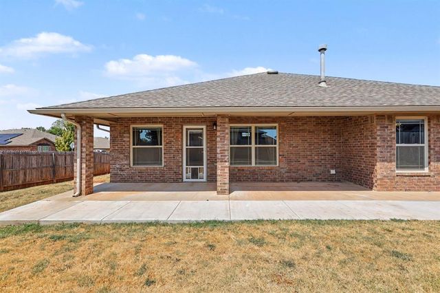 11116 NW 97th Street, Yukon, OK 73099
