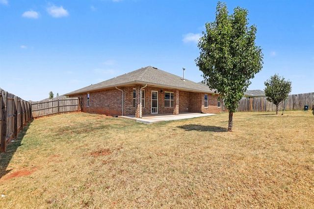 11116 NW 97th Street, Yukon, OK 73099
