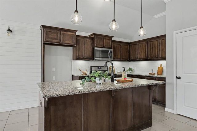 11116 NW 97th Street, Yukon, OK 73099