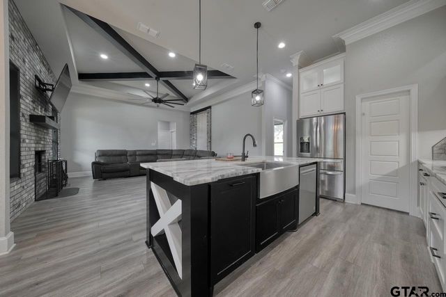 12121 Oak Grove Drive, Tyler, TX 75706