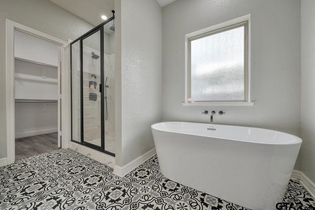 12121 Oak Grove Drive, Tyler, TX 75706