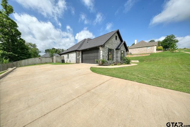 12121 Oak Grove Drive, Tyler, TX 75706