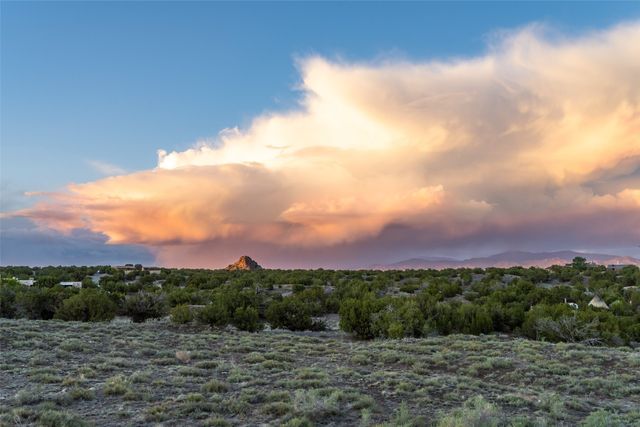 100 Rancho Alegre, Santa Fe, NM 87508