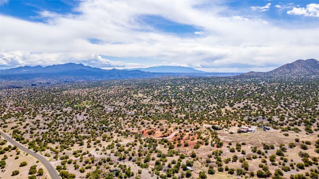 100 Rancho Alegre, Santa Fe, NM 87508