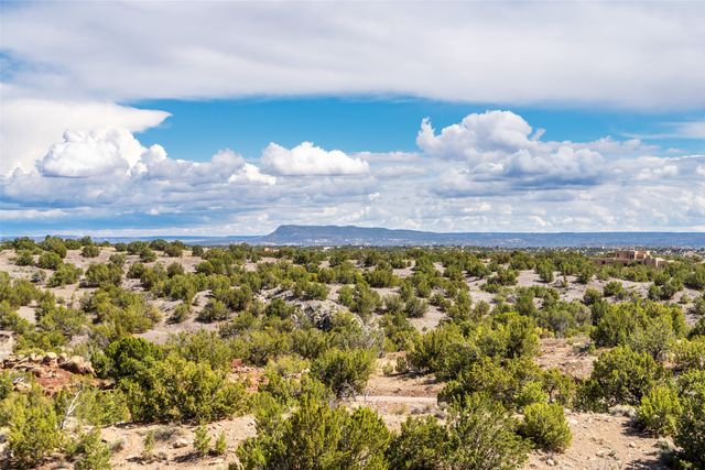 100 Rancho Alegre, Santa Fe, NM 87508