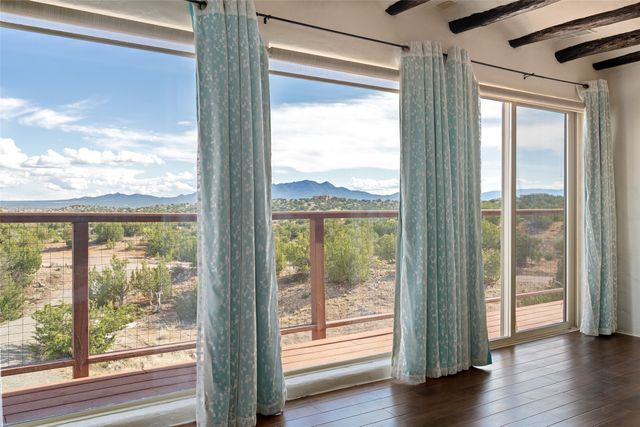 100 Rancho Alegre, Santa Fe, NM 87508
