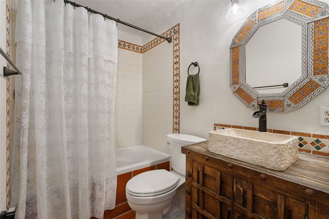 100 Rancho Alegre, Santa Fe, NM 87508