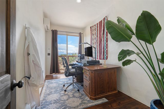 100 Rancho Alegre, Santa Fe, NM 87508