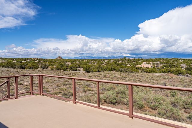 100 Rancho Alegre, Santa Fe, NM 87508