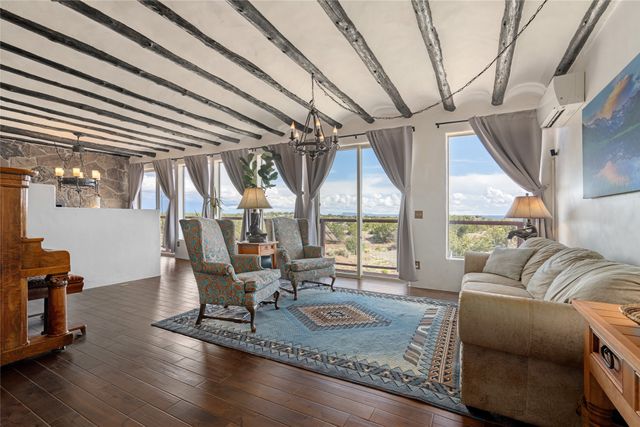 100 Rancho Alegre, Santa Fe, NM 87508