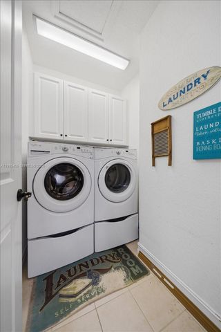 110 E Riverwalk Cir E, Plantation, FL 33325