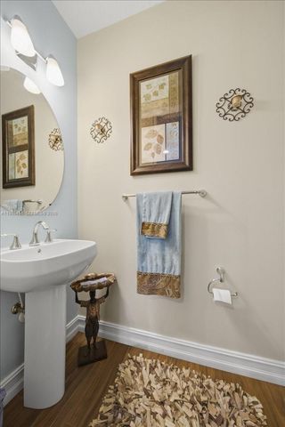 110 E Riverwalk Cir E, Plantation, FL 33325