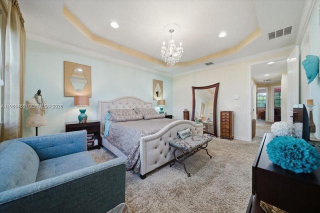 110 E Riverwalk Cir E, Plantation, FL 33325