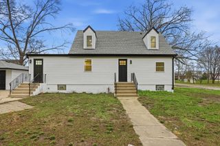 9442 S Octavia Avenue, Bridgeview, IL 60455