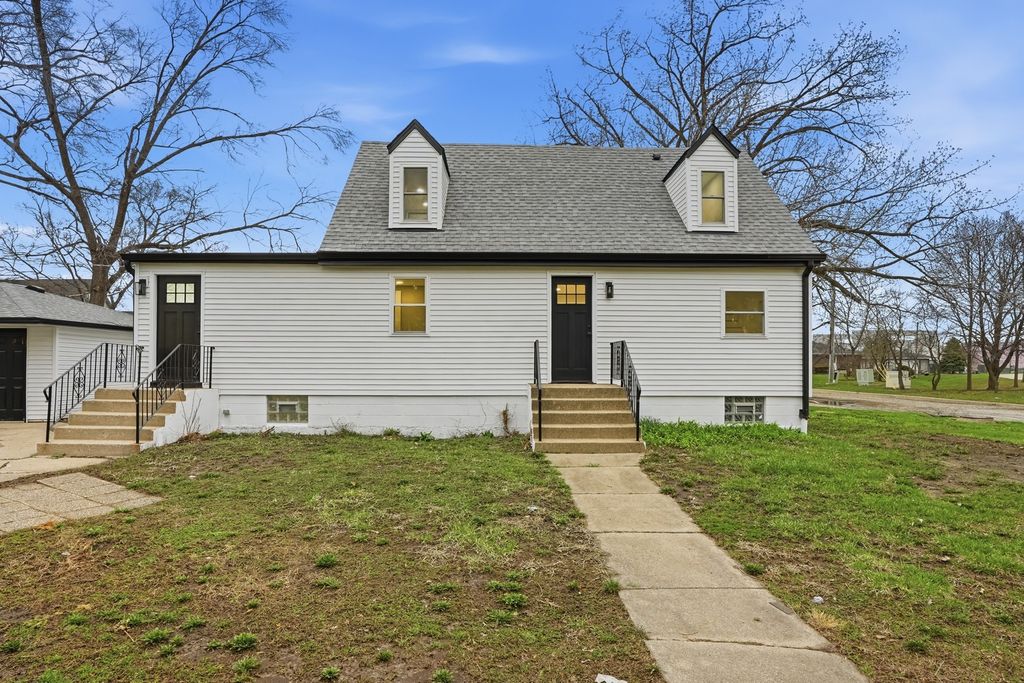 9442 S Octavia Avenue, Bridgeview, IL 60455