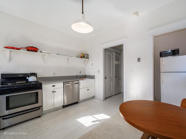 1365 E 52nd Street 1E, Chicago, IL 60615