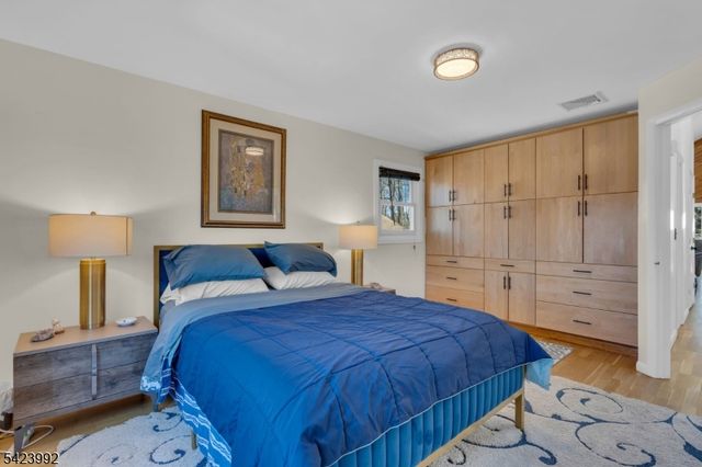 66 Salmon Rd, Roxbury Twp., NJ 07850