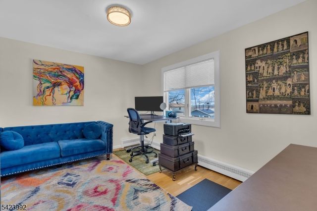 66 Salmon Rd, Roxbury Twp., NJ 07850