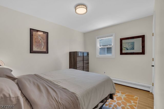 66 Salmon Rd, Roxbury Twp., NJ 07850