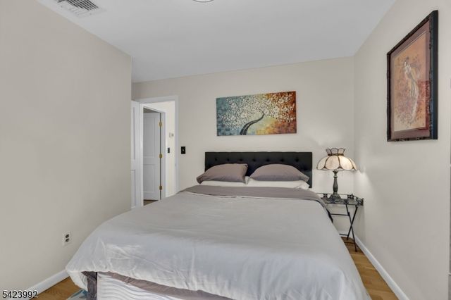 66 Salmon Rd, Roxbury Twp., NJ 07850