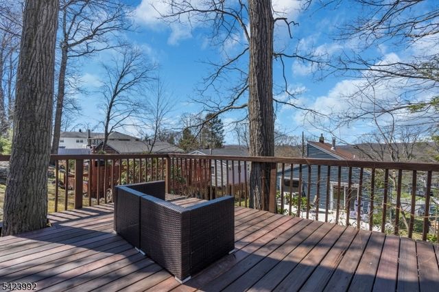 66 Salmon Rd, Roxbury Twp., NJ 07850